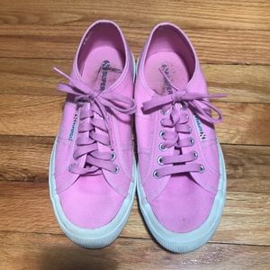 Light pink superga